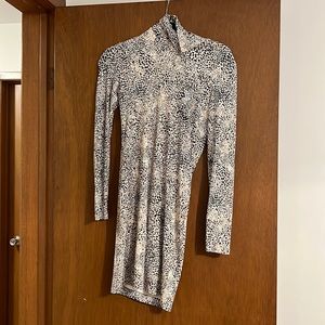 Printed long sleeve turtle neck dress XS